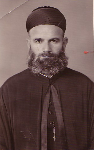 gal/Kfarsghab_Old_Photos/priest1.jpg